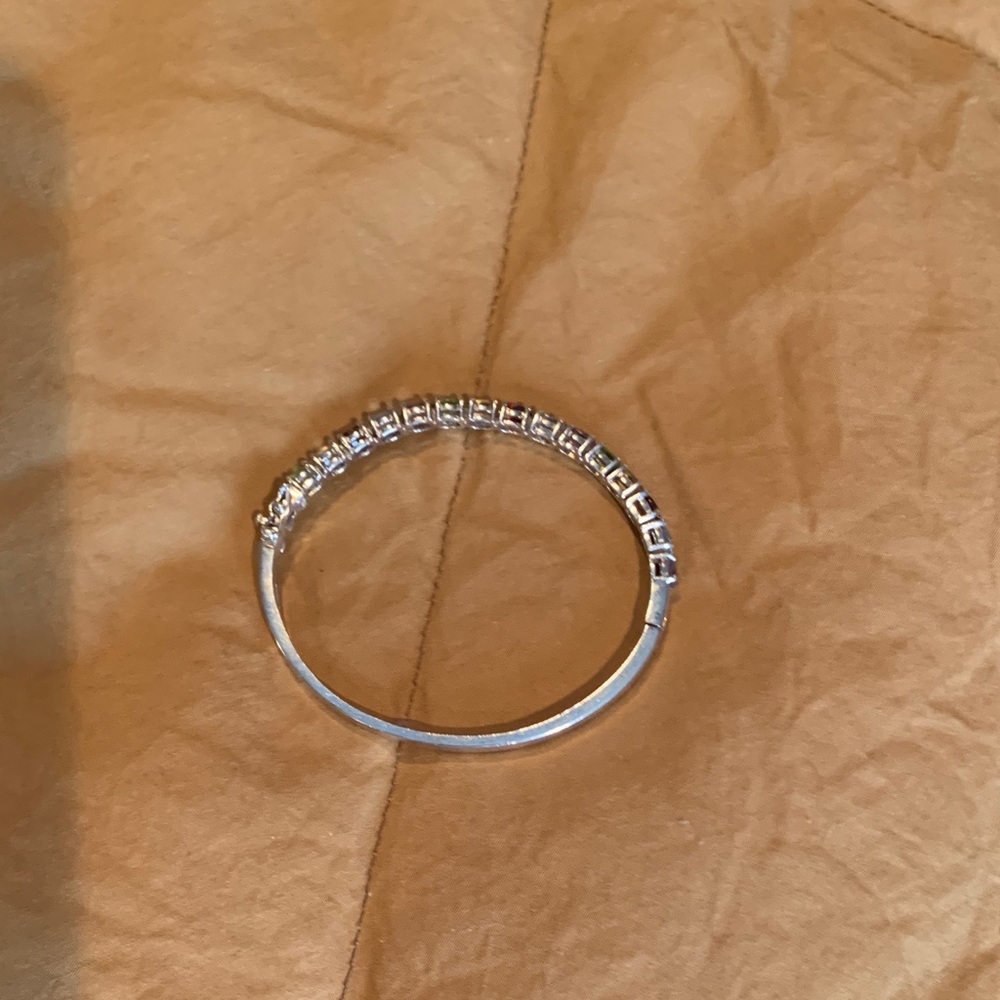 Elegant Silver Women's bracelet